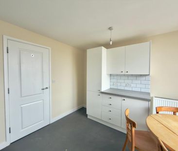 2 bedroom maisonette to rent - Photo 4