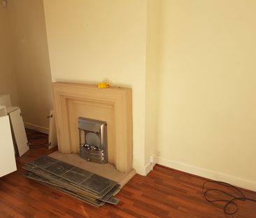 2 Bed Semi-Detached House, Dagnam Road, S2 - Photo 1