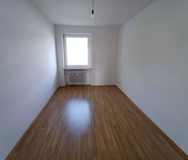 Helle 3-Zimmer Wohnung mit Balkon in Hasenbergl - Photo 2