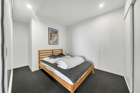Spacious 2-Bedroom Apartment in Prime Melbourne CBD Location - Available for rent! - Photo 5