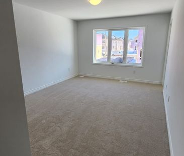 For Lease - 181 Forestwalk Street, Kitchener, Ontario - Photo 6