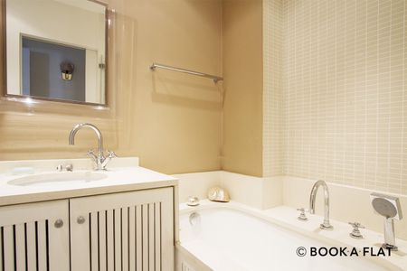 Appartement à louer rue Alasseur, Paris 15ème - Photo 2