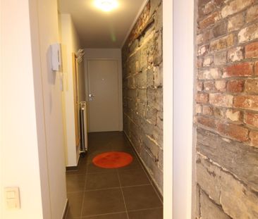 Authentiek appartement met alle comfort palende aan het Stadhuis va... - Photo 3