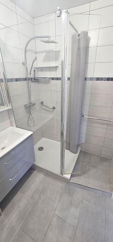 Location Appartement 4 pièces 77m² DOUAI 59500 - Photo 4