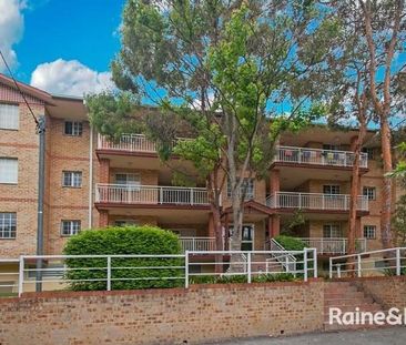 Bright And Spacious 2 Bedroom Unit - Photo 2