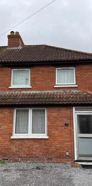 4 bedroom semi-detached house to rent - Photo 1