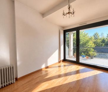 Location Appartement 4 pièces 91m² LE BOURGET DU LAC 73370 - Photo 4