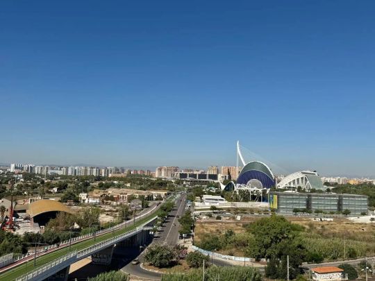 Valencia - Photo 1