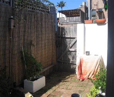 Terrace home with 2 bedrooms and study/home office - Photo 4