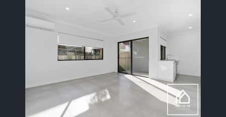 MODERN TOWNHOUSE - Photo 3