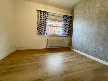 Aangenaam gelijkvloers appartement met tuintje - Foto 3