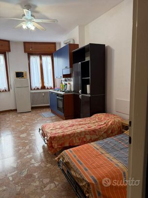 Due posti letto oppure intero monolocale - Photo 1