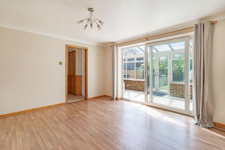 3 bedroom terraced house to rent - Photo 2