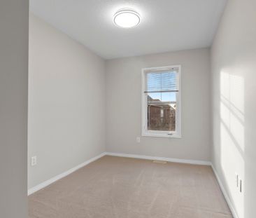 For Lease - 110 Expedition Crescent, Whitchurch-Stouffville, Ontario - Photo 3