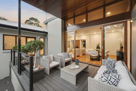 Modernist Masterpiece: An Executive Family Sanctuary in East-Side Pymble - Photo 4