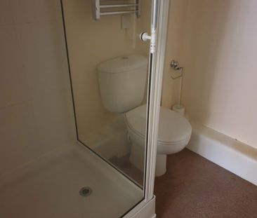 Caister Hall Apartment 22 - Photo 4