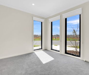 53 Bovine Cres, Donnybrook, Vic 3064 - Photo 3