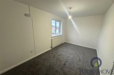 4 bedroom end of terrace house to rent - Photo 2