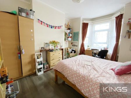 4 bedroom terraced house to rent - Photo 2