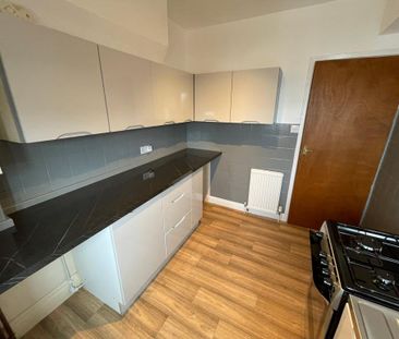 3 bedroom apartment to rent - Photo 4