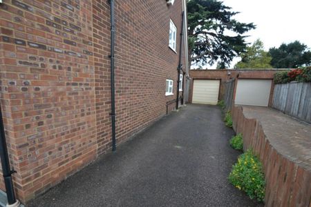 Orchard Crescent, Stevenage, Hertfordshire, SG1 3EW - Photo 2