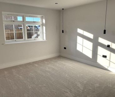 3 bedroom bungalow to rent - Photo 4