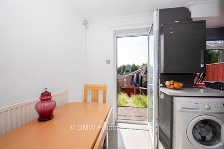 Mickleborough Avenue, Nottingham - Photo 2