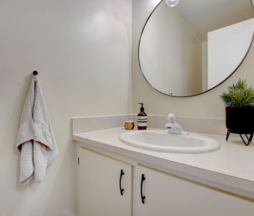 For Lease - 18 Vanessa Terrace, Barrhaven, Ontario - Photo 3