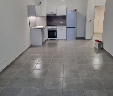 Location Appartement 3 pièces 67m² BRIGNOLES 83170 - Photo 3