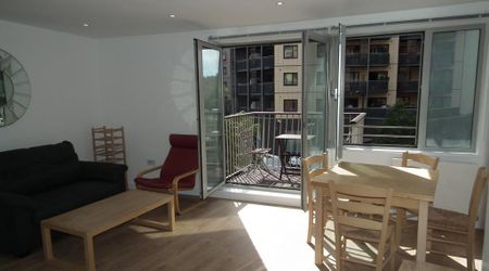 1 bedroom flat to rent - Photo 2