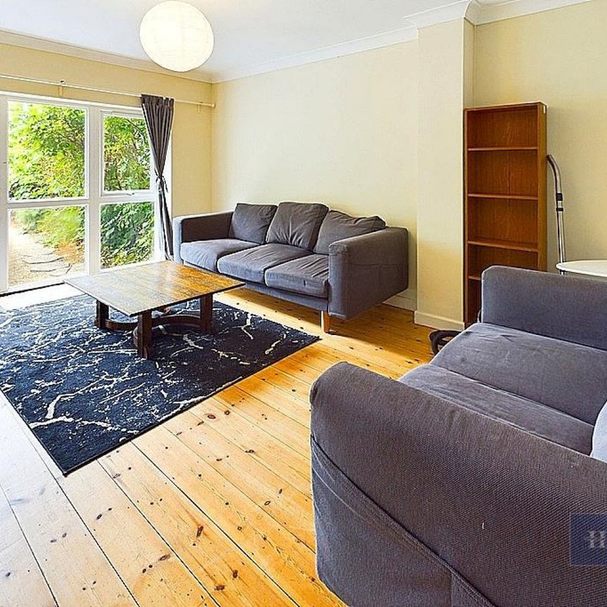 4 bedroom House To Let Total Size: 1238 SQ FT - Photo 1