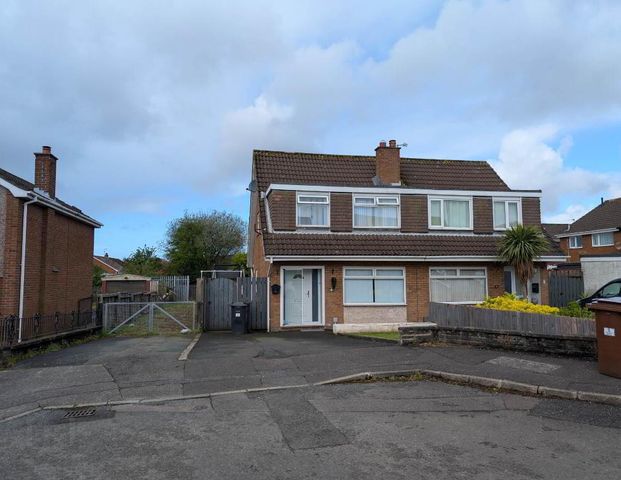 5 De Lacy Drive, Carrickfergus, BT38 7JX - Photo 1