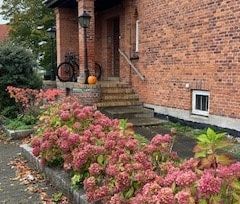 Indbydende villalejlighed med tagterrasse og adgang til fælles have! - Photo 3