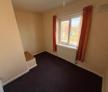 Rutland Crescent, Harworth, DONCASTER - Photo 6