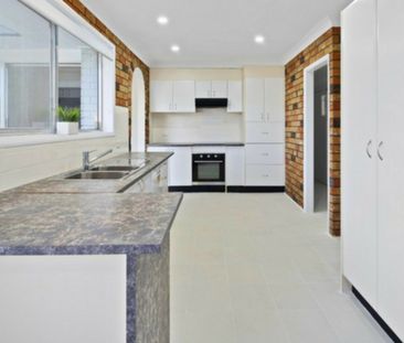 4 Bedroom Family Home With Swimming Pool - Photo 3