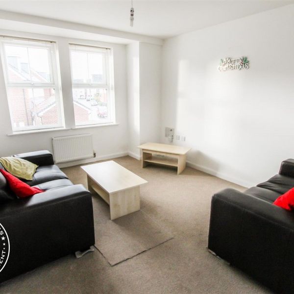 Lulworth Place - - WA4 - Photo 1