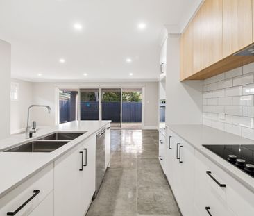 MODERN DUPLEX MASTERPIECE! - Photo 3