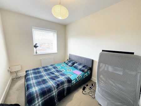 3 bedroom semi-detached house to rent - Photo 4