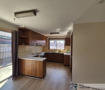 Immaculate Home for Rent in the Heart of Dandenong - Photo 5