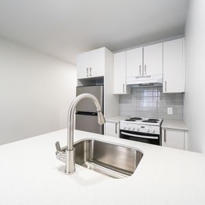 Studio - Ontario - Photo 3