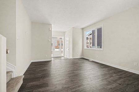 For Lease - 149 Ryan Reynolds Way, Orleans - Cumberland and Area, Ontario - Photo 2