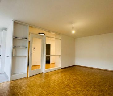 Totalsanierte 2.5-Zimmer-Wohnung mit Hobbyraum, Balkon, Estrich, Ke... - Photo 2