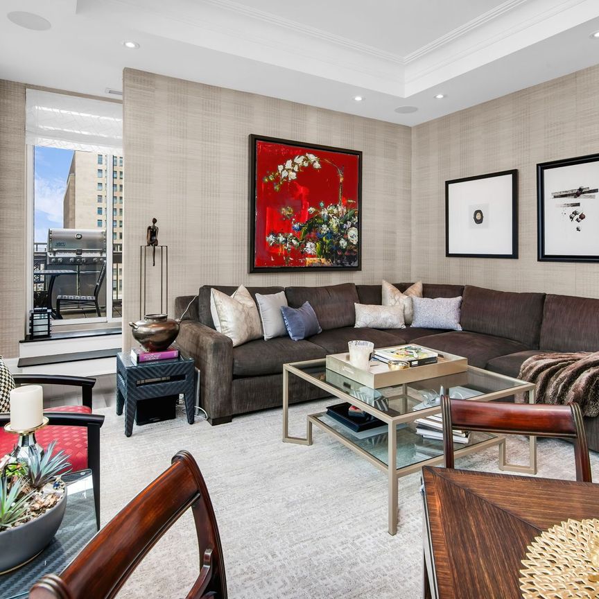 For Lease - 155 St Clair Avenue Unit# 1701, Toronto, Ontario - Photo 1