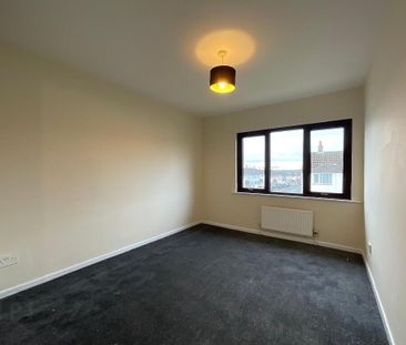 12 The Cherry Walk, Carrickfergus, BT38 8HD - Photo 3