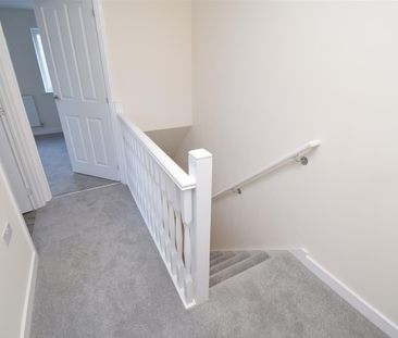 Yarn Crescent, Lupset, Wakefield - Photo 1