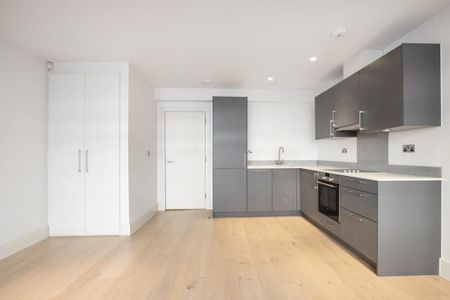 Studio to rent - Photo 2