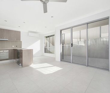 DON'T WAIT TO SECURE THIS 3 BEDROOM TOWN HOME WITH AIR CON! - Photo 5