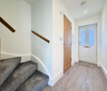 3 bedroom semi-detached house to rent - Photo 4