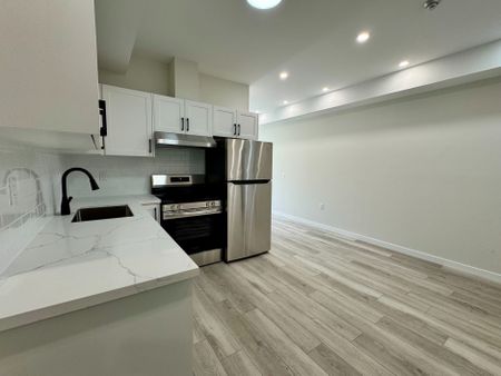 For Lease - 1184 Queen Street Unit# 1, Toronto, Ontario - Photo 3