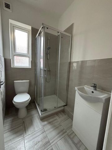 4 bedroom terraced house to rent - Photo 5